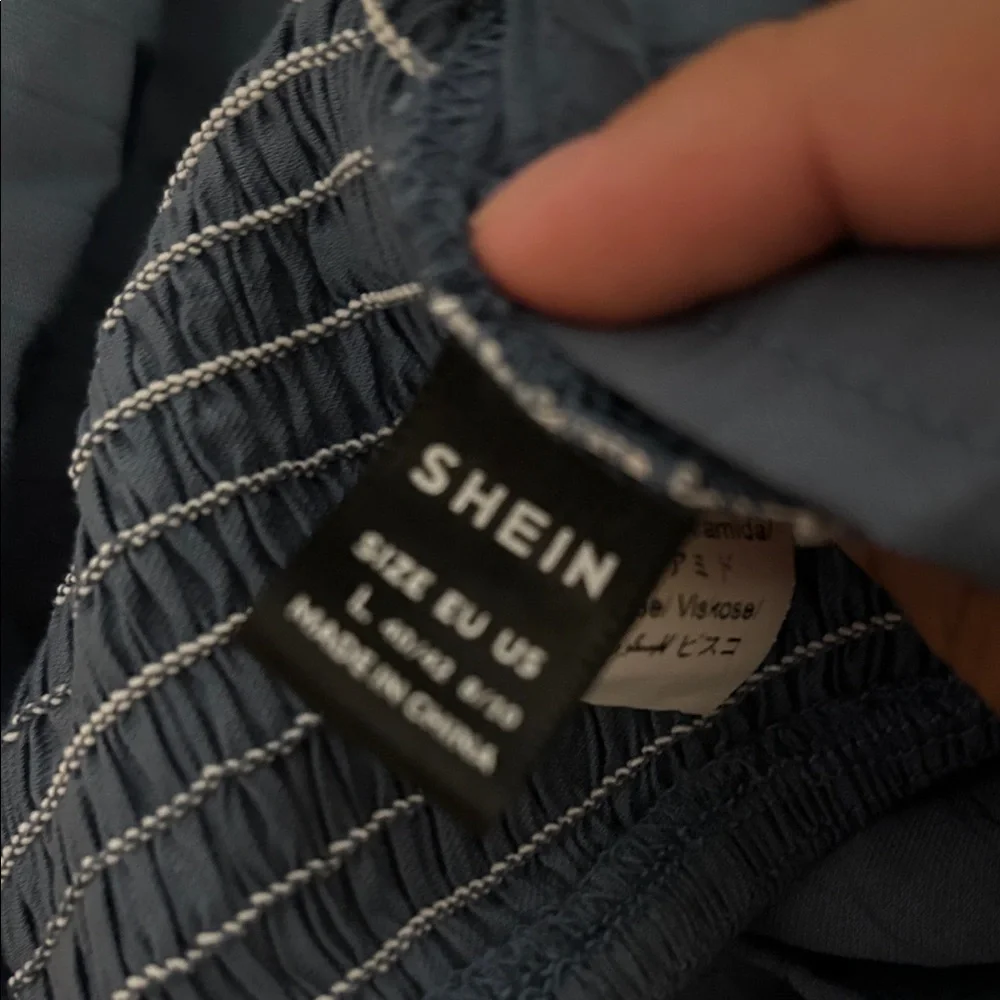 SHEIN Puff Sleeve Blouse in Charcoal - Picture 2 of 3